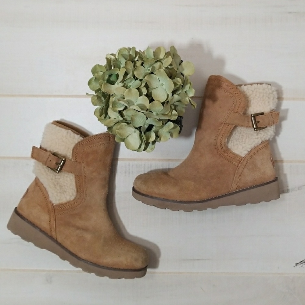 Girls Ugg Jayla Boots Size 1